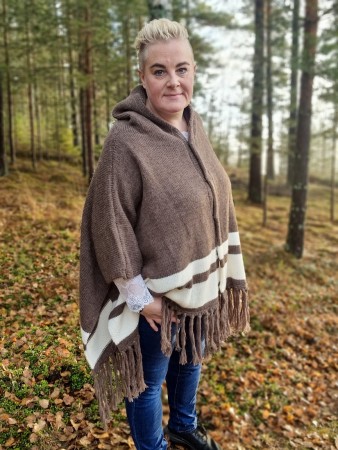 Poncho med hette Brun - GitteDaa